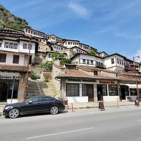 Guest House Mangalem Μπεράτ Εξωτερικό φωτογραφία