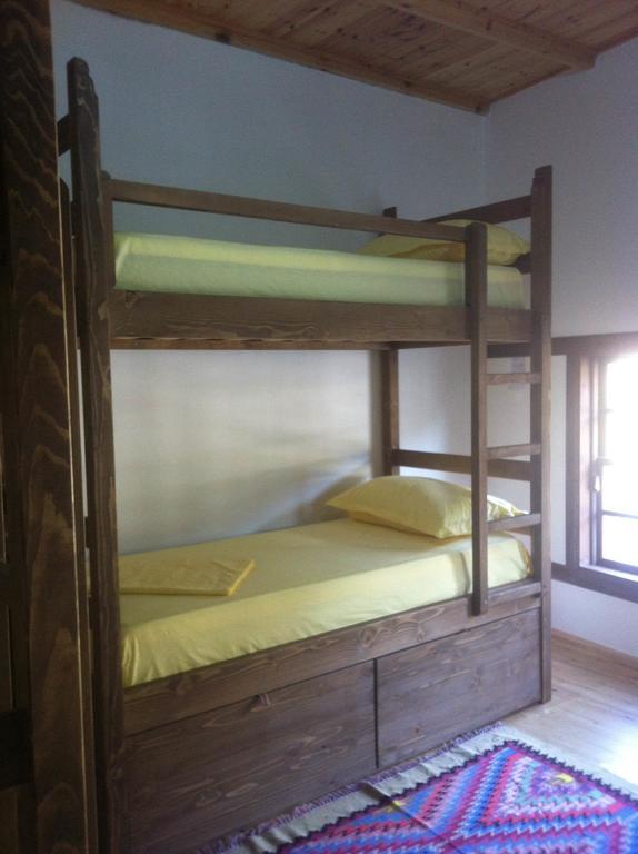 Guest House Mangalem Μπεράτ Δωμάτιο φωτογραφία