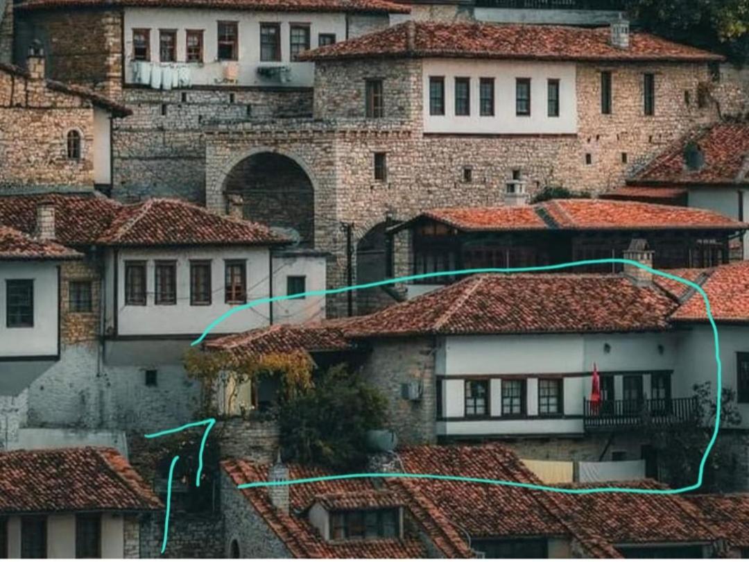 Guest House Mangalem Μπεράτ Εξωτερικό φωτογραφία