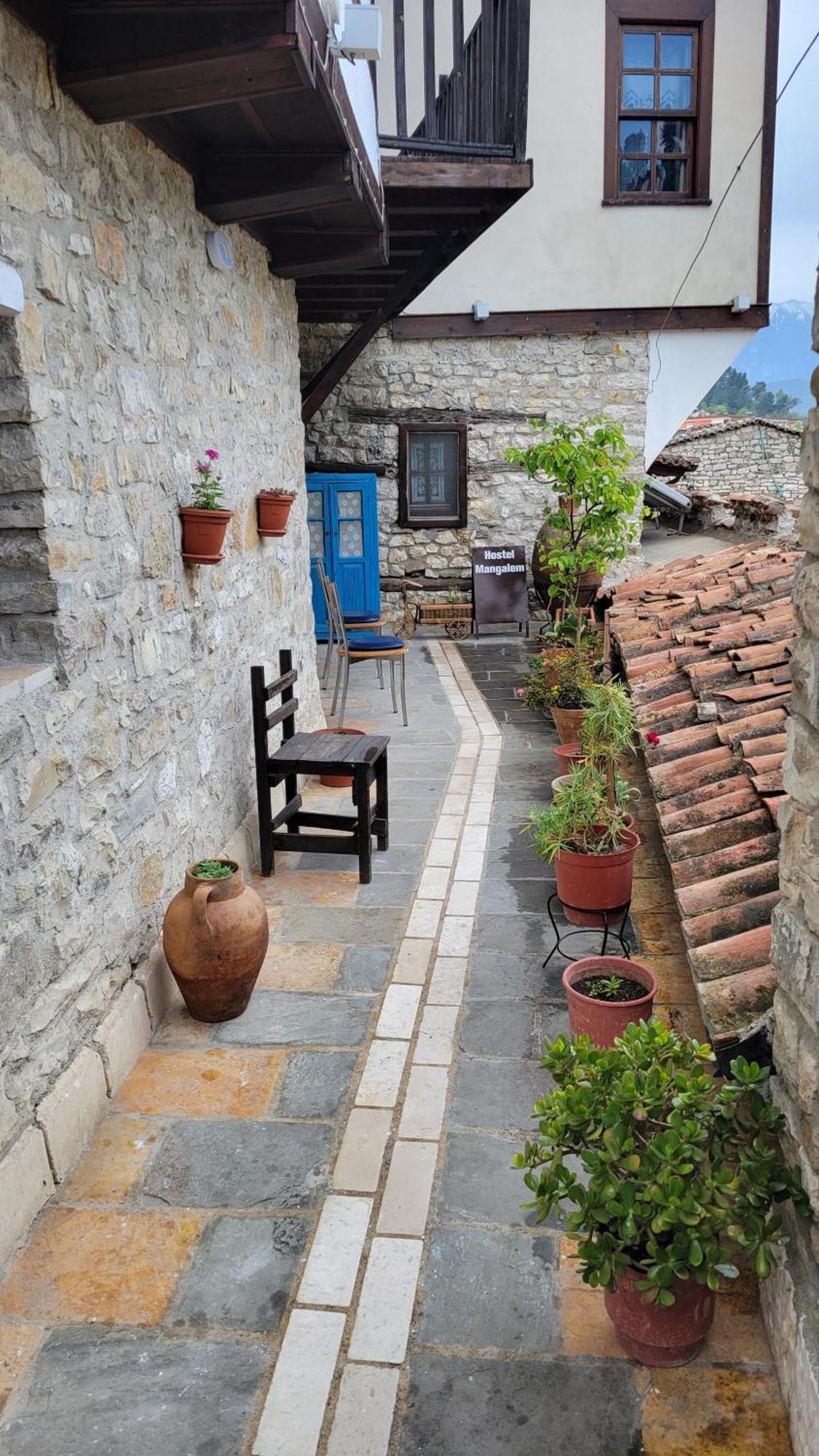Guest House Mangalem Μπεράτ Εξωτερικό φωτογραφία