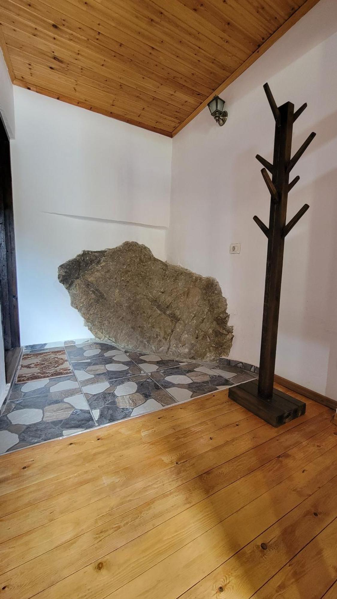 Guest House Mangalem Μπεράτ Εξωτερικό φωτογραφία