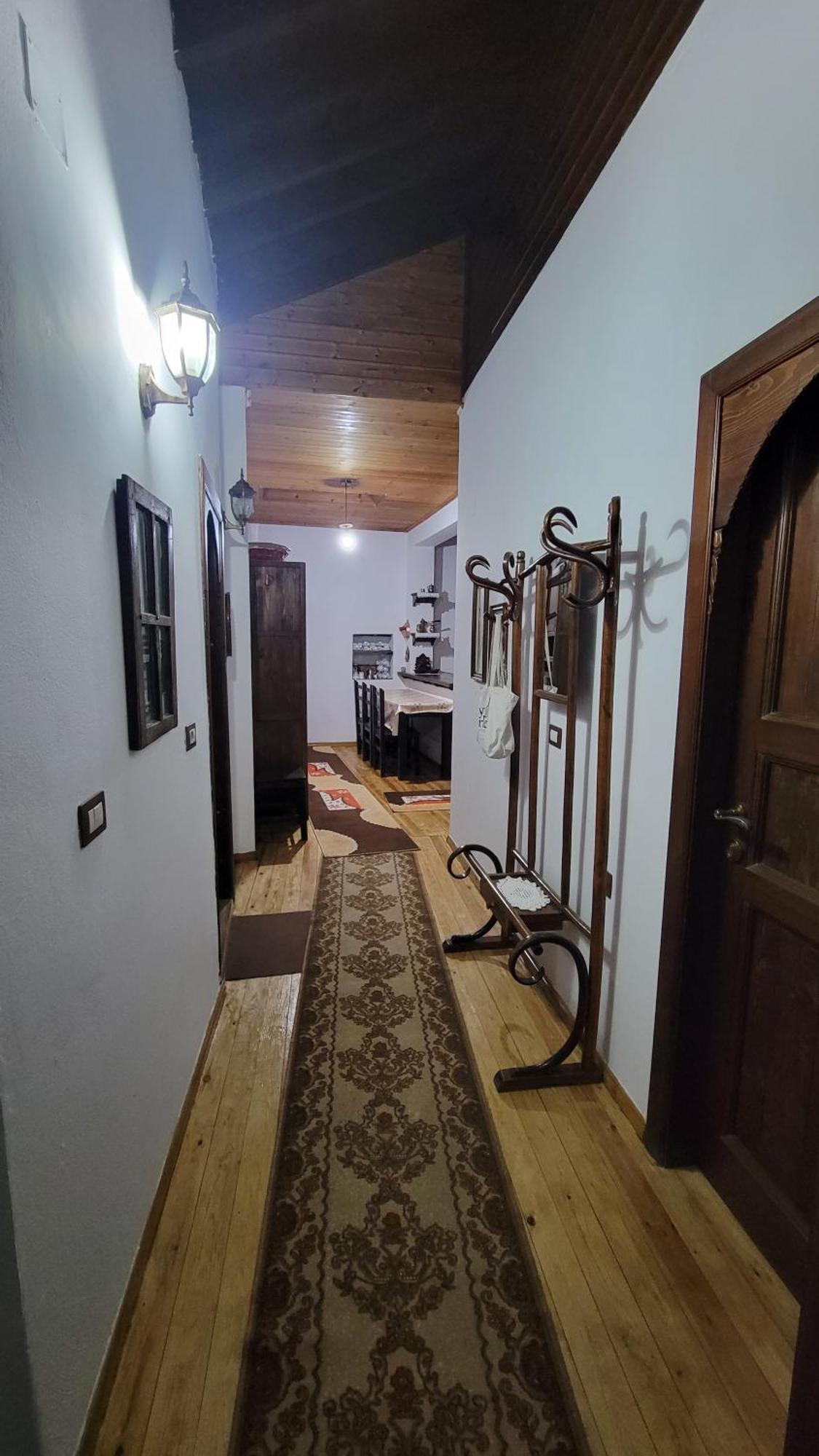 Guest House Mangalem Μπεράτ Εξωτερικό φωτογραφία