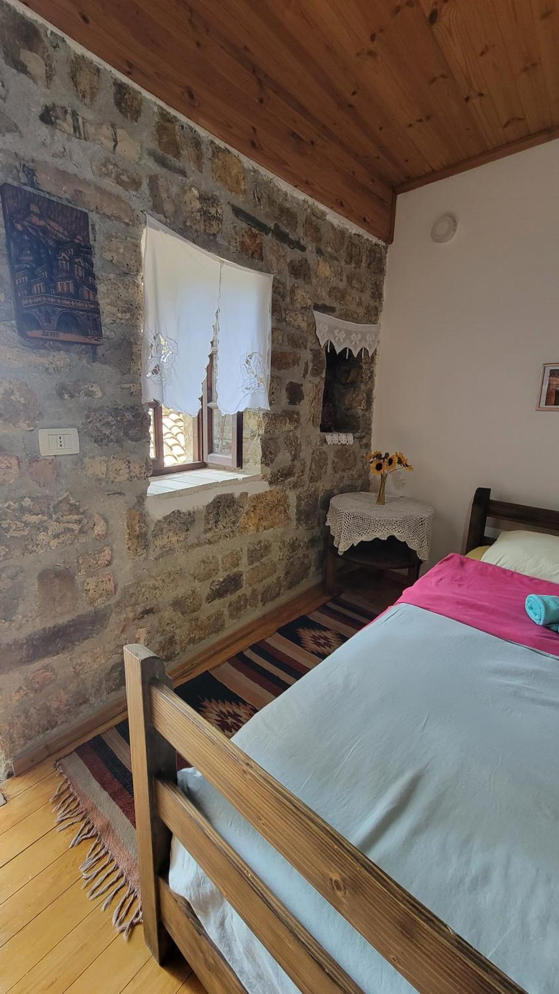 Guest House Mangalem Μπεράτ Εξωτερικό φωτογραφία
