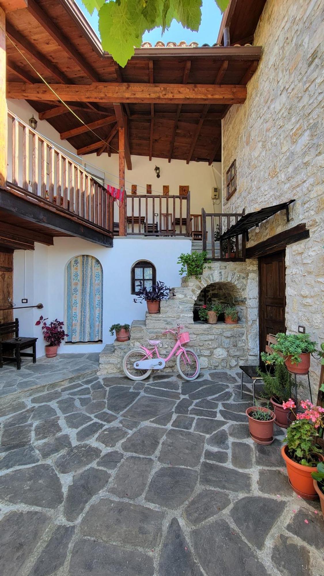 Guest House Mangalem Μπεράτ Εξωτερικό φωτογραφία