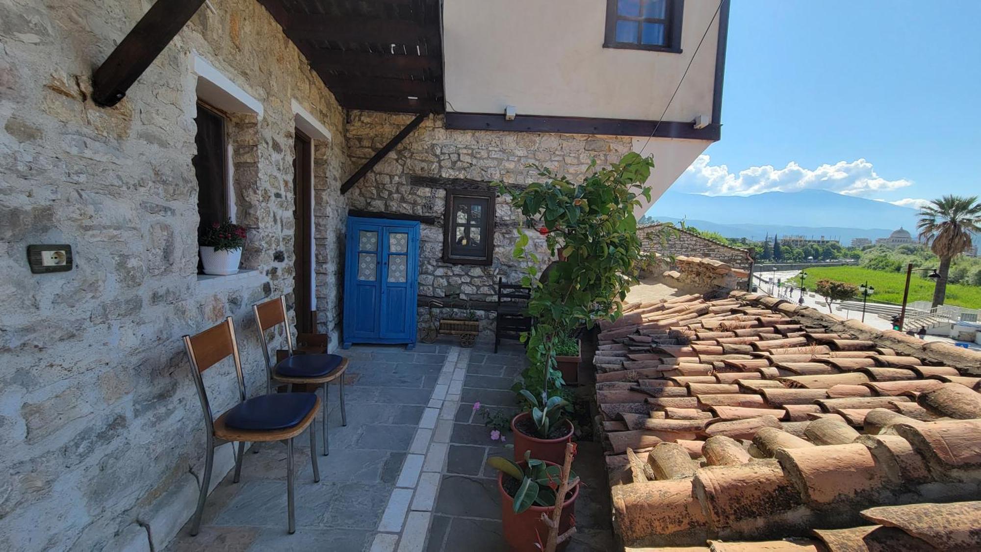 Guest House Mangalem Μπεράτ Εξωτερικό φωτογραφία