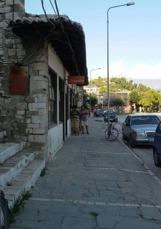 Guest House Mangalem Μπεράτ Εξωτερικό φωτογραφία